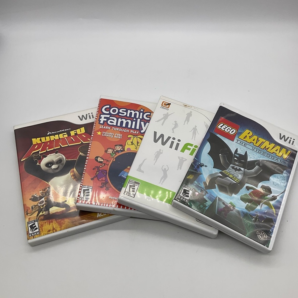 NINTENDO WII VIDEO GAME BUNDLE